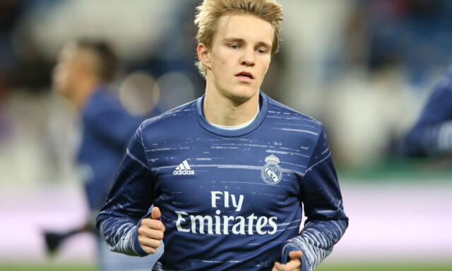 Madrid, Spania 20161130.
Real Madrid spiller Martin Ødegaard under oppvarmingen før kampen Real Madrid mot Cultural y Deportiva Leonesa i den spanske cupen fotball i Madrid. Kampen ble spilt på Madrids hjemmebane Santiago Bernabeu. Real Madrid vant kamp med 6-1.
Foto: Erik Johansen / NTB scanpix